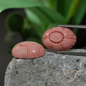 9.38克拉天然珊瑚，花形切割，不透明