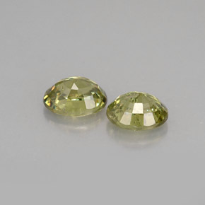 天然黄金色翠榴石，椭圆形切割，5×3.9毫米，VS