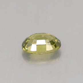0.65克拉天然绿色翠榴石，椭圆形切割，6.1×4.1毫米，VVS-VS