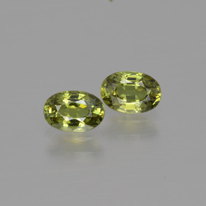 天然绿色翠榴石，椭圆形切割，5.9×4.1毫米，VVS-VS