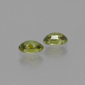 天然绿色翠榴石，椭圆形切割，5.9×4.1毫米，VVS-VS