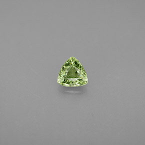 0.35克拉天然绿色翠榴石，三角形，4.5×4.4毫米，VS