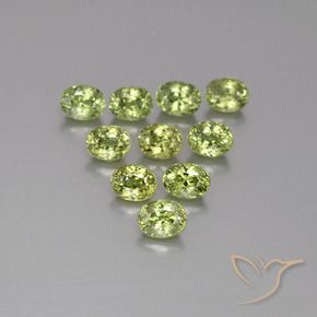 2.84克拉天然钙铁榴石，椭圆形，VS