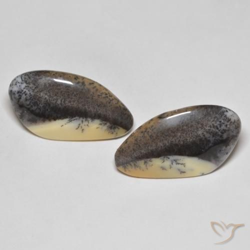 38.04克拉天然树枝状玛瑙，花式切割，不透明