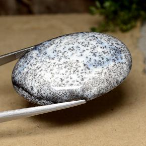 104.78克拉天然树枝状玛瑙，椭圆形切割，不透明