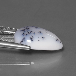 7.05克拉天然树枝状玉髓，梨形，不透明