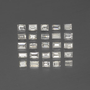 天然白色钻石，长方形切工，2.1×1.5毫米，SI