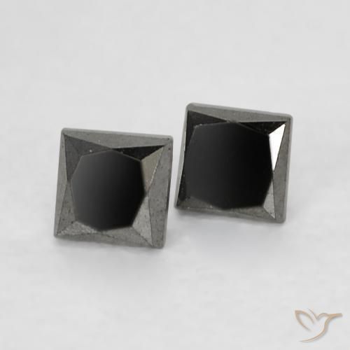 0.18克拉天然钻石，正方形，不透明