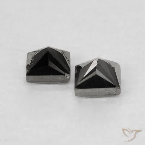 0.14克拉天然钻石，正方形，不透明