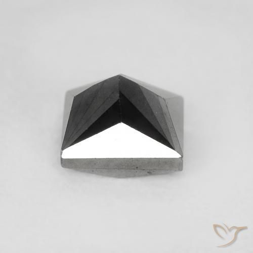 0.69克拉天然钻石，正方形，不透明