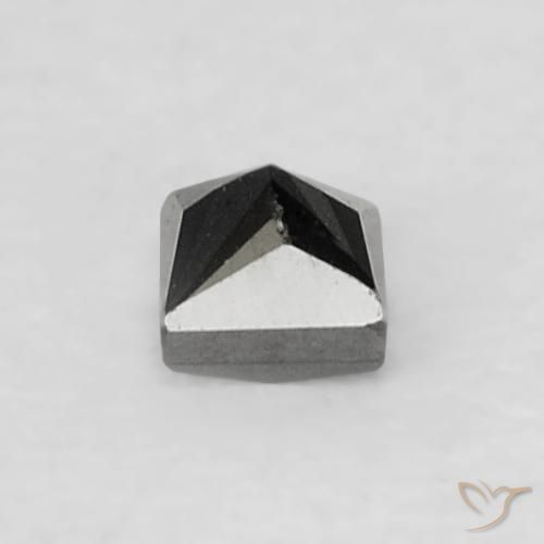 0.07克拉天然钻石，正方形，不透明