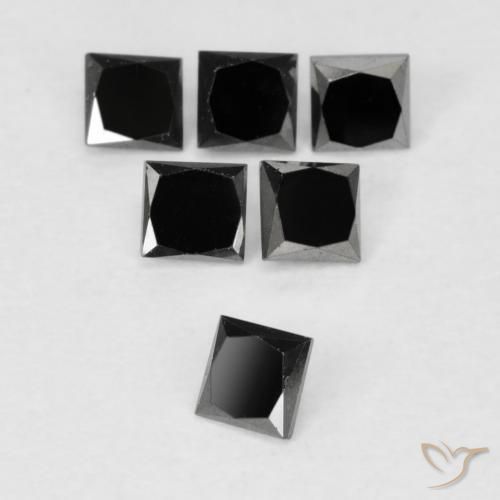 0.13克拉天然钻石，正方形，不透明