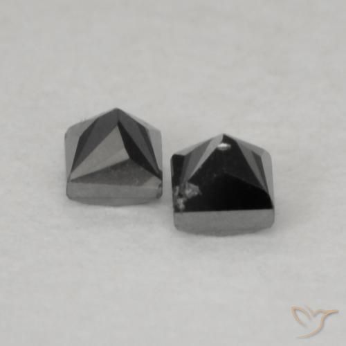 0.12克拉天然钻石，正方形，不透明