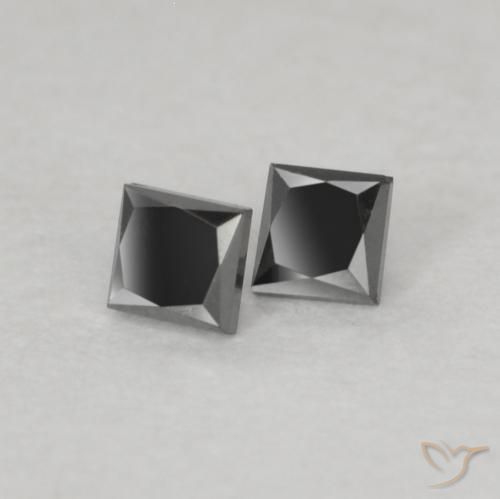 0.13克拉天然钻石，正方形，不透明