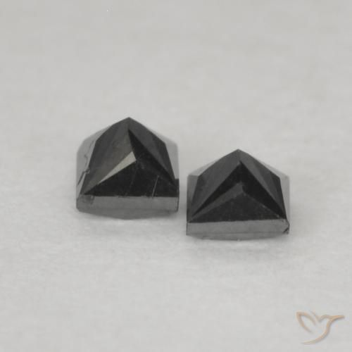 0.18克拉天然钻石，正方形，不透明