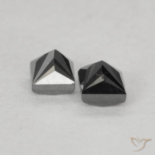 0.19克拉天然钻石，正方形，不透明
