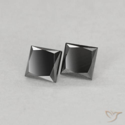 0.13克拉天然钻石，正方形，不透明