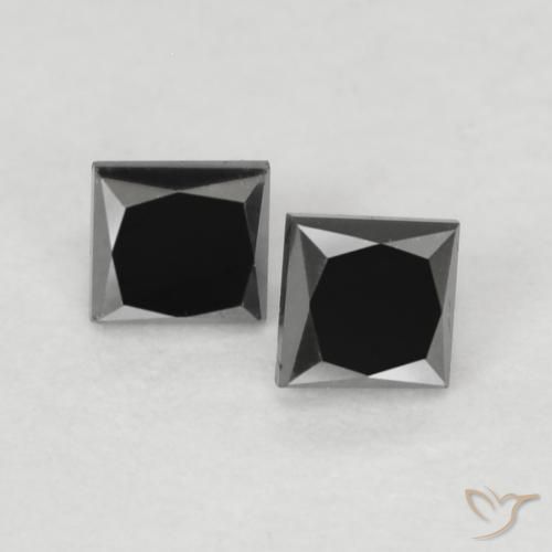 0.22克拉天然钻石，正方形，不透明