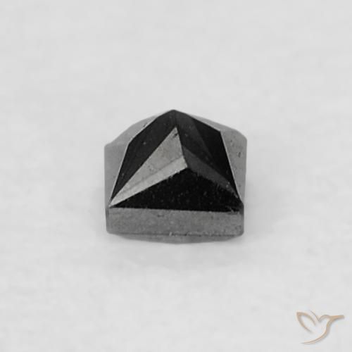 0.06克拉天然钻石，正方形，不透明