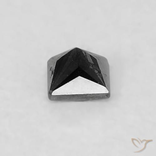 0.04克拉天然钻石，正方形，不透明