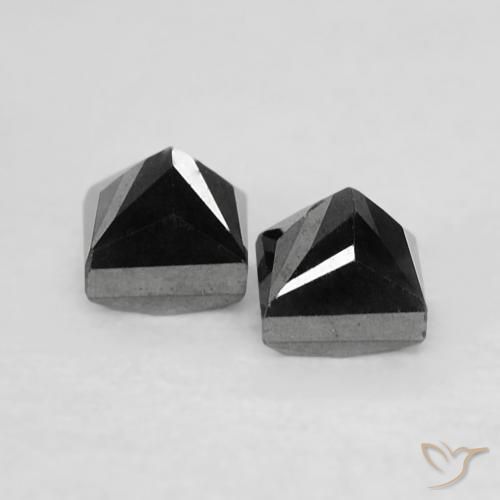 0.39克拉天然钻石，正方形，不透明