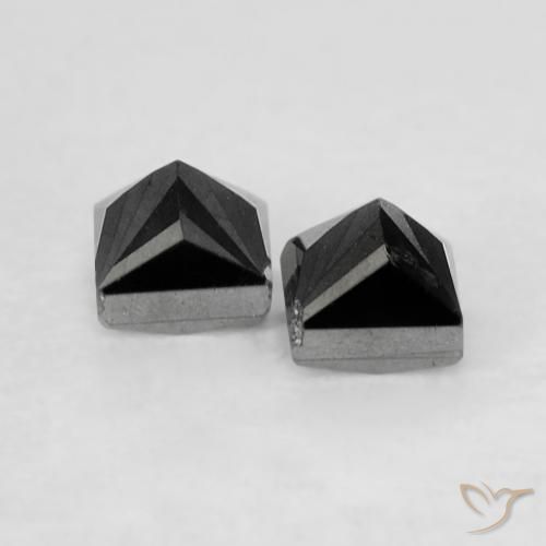 0.29克拉天然钻石，正方形，不透明