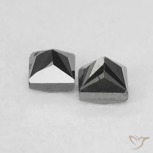 0.14克拉天然钻石，正方形，不透明