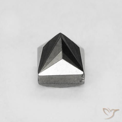 0.17克拉天然钻石，正方形，不透明