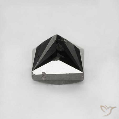 0.27克拉天然钻石，正方形，不透明
