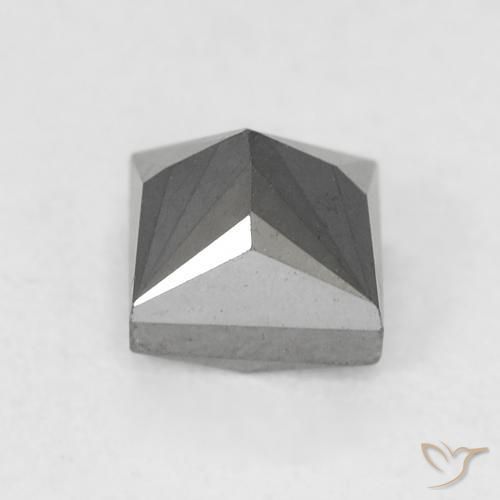 0.68克拉天然钻石，正方形，不透明