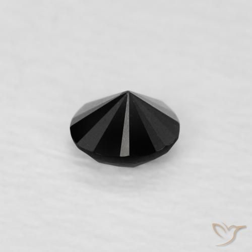 0.06克拉天然钻石，圆形的，不透明