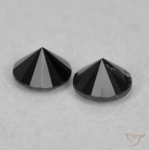 0.07克拉天然钻石，圆形的，不透明