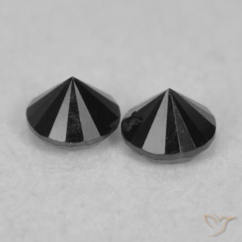 0.09克拉天然钻石，圆形的，不透明