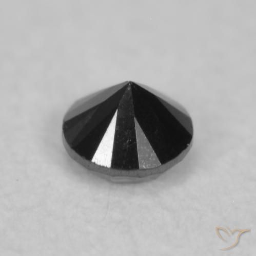 0.05克拉天然钻石，圆形的，不透明