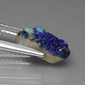 1.80克拉天然蓝铜矿晶，异形，不透明