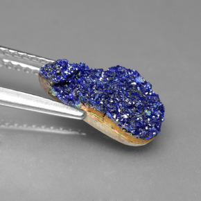 2.04克拉天然蓝铜矿晶，异形，不透明