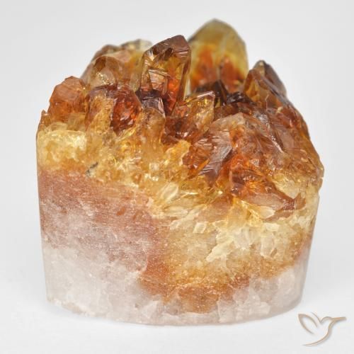37.97克拉天然黄水晶晶簇，胖三角形，不透明
