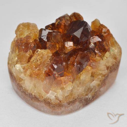 27.56ct 天然 深橙色 黄水晶晶簇, 花式切割, 不透明