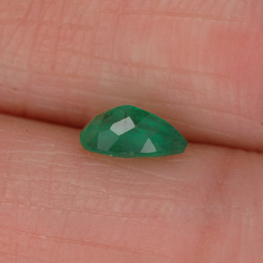 0.36克拉天然绿色祖母绿，梨形，6.1×3.8毫米，SI-I1