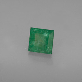 0.77克拉天然绿色祖母绿，方形，5×5毫米，I1