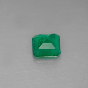 0.63克拉天然绿色祖母绿，祖母绿式切割，5.3×5.3毫米，I1