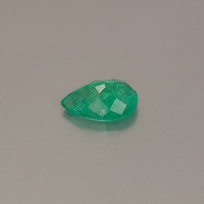 0.36克拉天然绿色祖母绿，梨形，6.1×4.2毫米，SI-I1