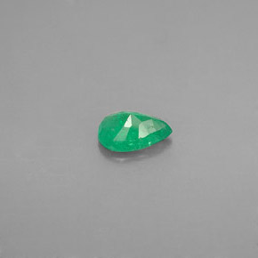 0.33克拉天然绿色祖母绿，梨形，5.9×4毫米，VS-SI