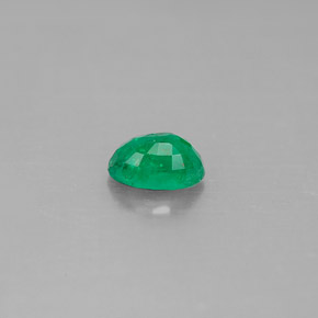0.51克拉天然绿色祖母绿，椭圆形切割，6.1×4.1毫米，SI-I1