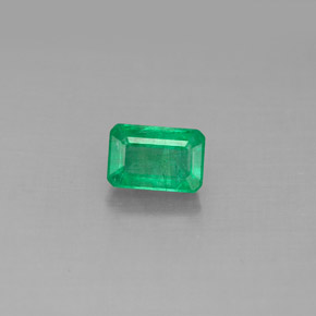 0.65克拉天然绿色祖母绿，祖母绿式切割，6.1×4.1毫米，SI-I1