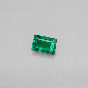 0.25克拉天然绿色祖母绿，长方形切工，4.8×3.3毫米，SI