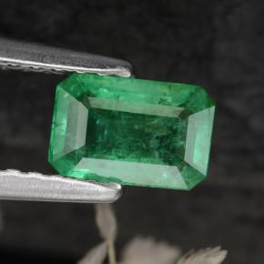 0.55克拉天然绿色祖母绿，祖母绿式切割，6.2×4.1毫米，SI-I1