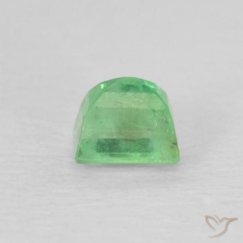 0.21克拉天然翠，狭长方形，SI-I1