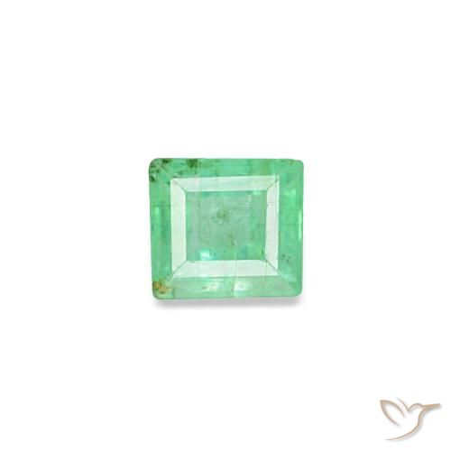 0.13克拉天然绿色祖母绿，长方形切工，3×2.7毫米，SI