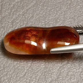 14.63克拉天然多色火玛瑙，透明，25.6×11.1毫米，透明/半透明